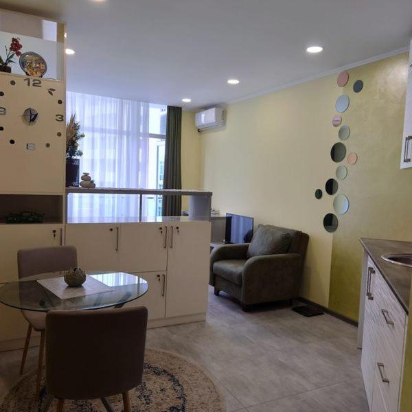 Apartamento Bat Towers Studia Batumi Exterior foto