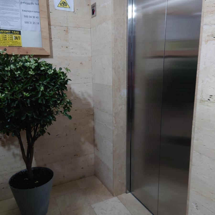 Apartamento Bat Towers Studia Batumi Exterior foto