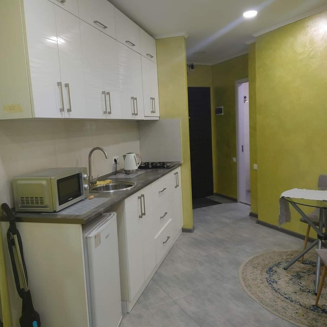 Apartamento Bat Towers Studia Batumi Exterior foto